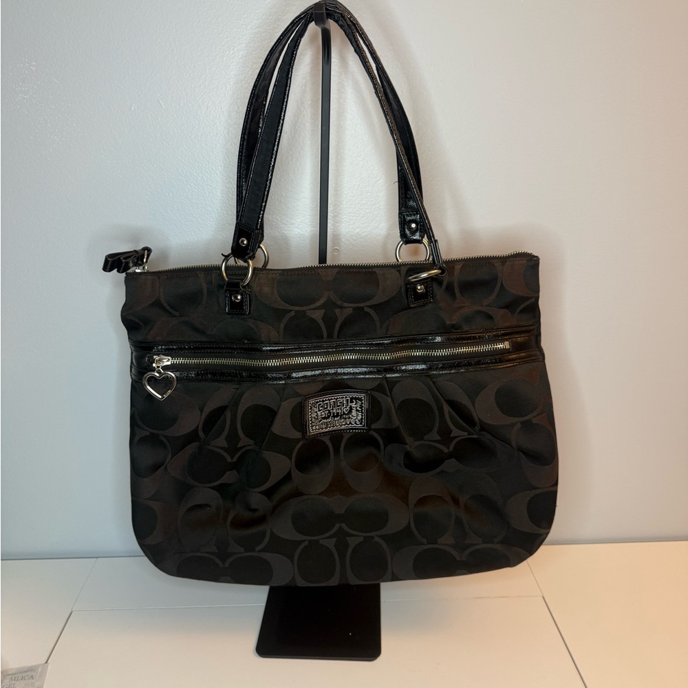 Coach Poppy Black Patterned Shoulder Bag